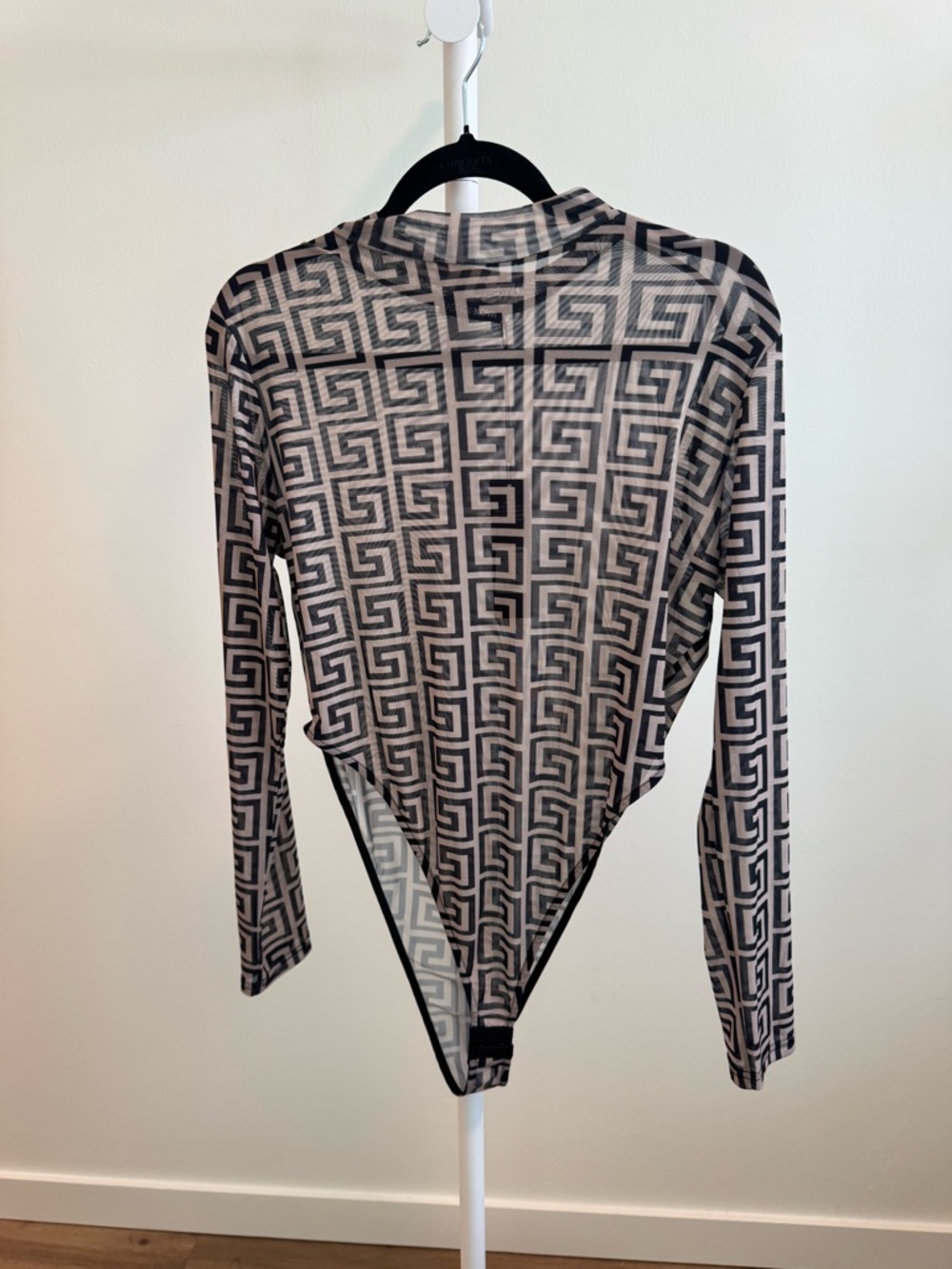 Fashion Nova women’s Geometric Print Long-Sleeve Bodysuit - size 1x